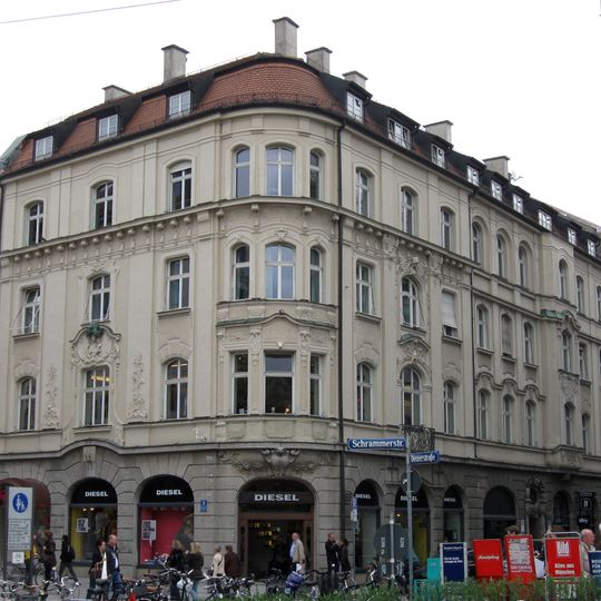 Firma Haus für Volkskunst und Tracht