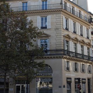 3 place Franz-Liszt - 108 rue La Fayette, Paris