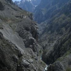 Sentier du Cares