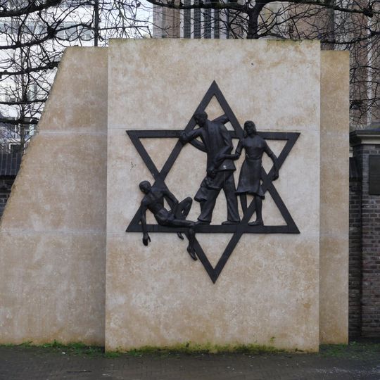 Gedenk wat Amelek u gedaan heeft... vergeet het niet