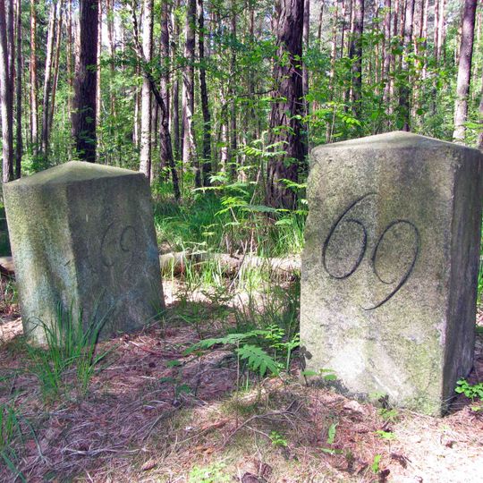 Sächsisch-Preußischer Grenzstein: Pilarpaar Nr. 69