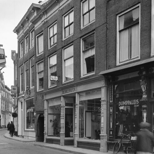 Achterbouw van korte Delft 6