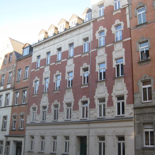 Mietshaus in geschlossener Bebauung Jahnstraße 53