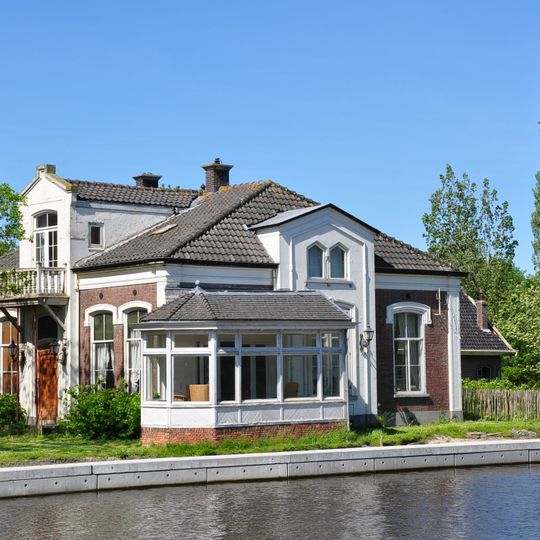 ''Nieuw Werklust Kleiwarenfabriek'': Directeurswoning