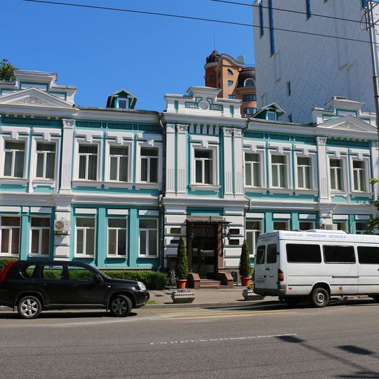 38 Zhylianska Street