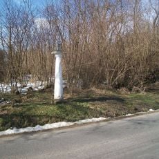 Kříž západně od Lelova u silnice do Stodu