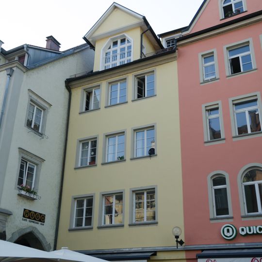 Wohn- und Geschäftshaus