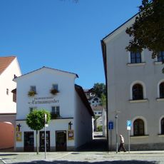 Wohn- und Geschäftshaus