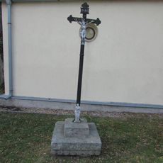 Kříž u kaple v Dobré Vodě