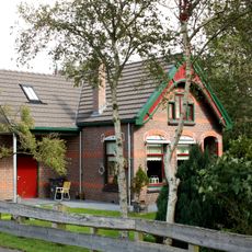 Tripgemaal, machinistenwoning in chaletstijl