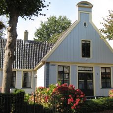 Roomeinde 1, Broek in Waterland