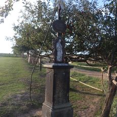 Kříž na severním okraji Plešic