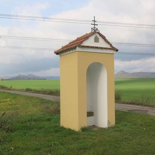 Kaplička na rozcestí západně od Sedlece
