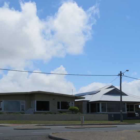 Residence 250 Safety Bay Road, Safety Bay