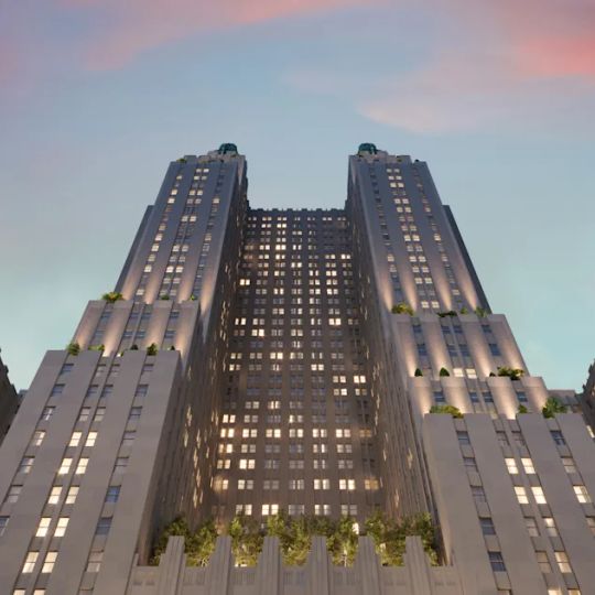 Waldorf-Astoria Hotel