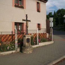 Kříž u křižovatky v Chýnově