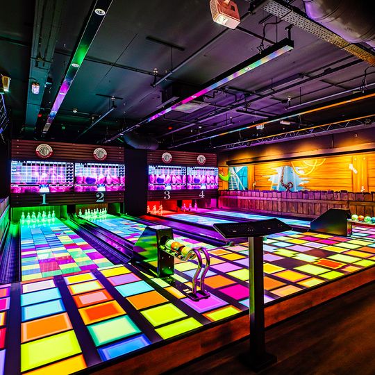 Hollywood Entertainment Center