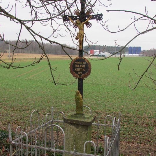 Kříž severně od Plevnice u farmy SPV