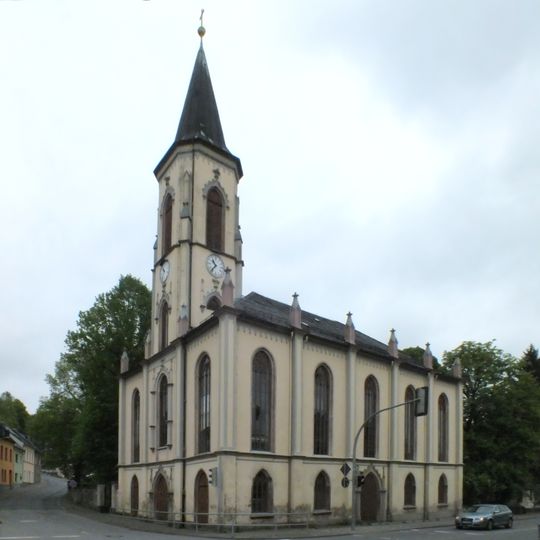 Sachgesamtheit Friedhof und Hospitalkirche St. Georg mit folgenden Einzeldenkmalen: Kirche, Kirchhofseinfriedung, Andachtshalle, Grabmäler des 18. und frühen 19. Jh. und sowjetischem Ehrenmal (siehe Einzeldenkmalliste gleiche Anschrift - Obj. 08957