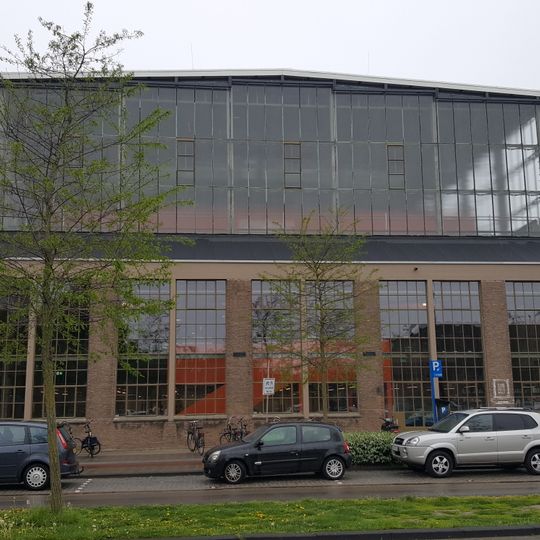 Tilburg LocHal public library