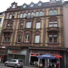 Wohn- und Geschäftshaus