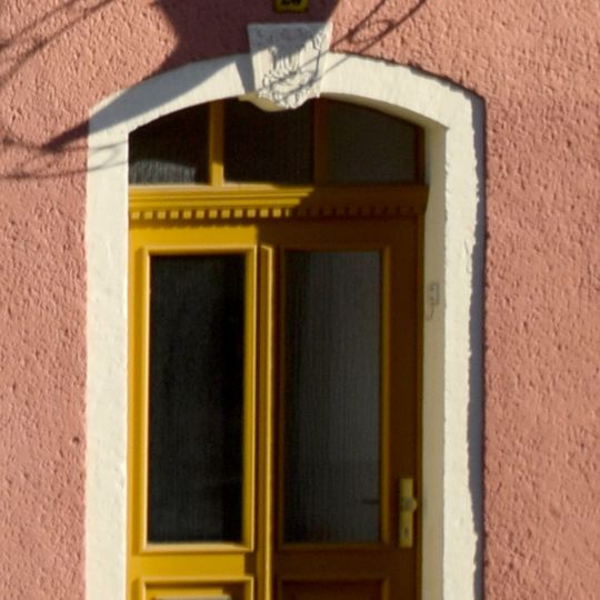 Türgewände mit Schlussstein Dresdner Straße 23