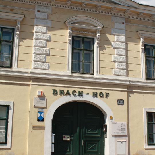 Drachhof, Mödling