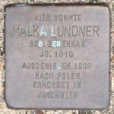 Stolperstein dedicated to Malka Lundner
