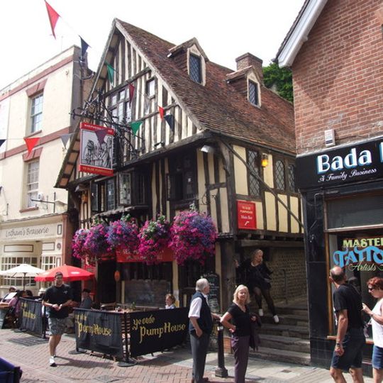 Old Pump House Public House