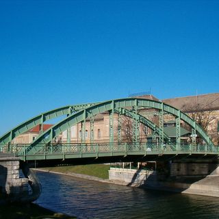 Small Bridge