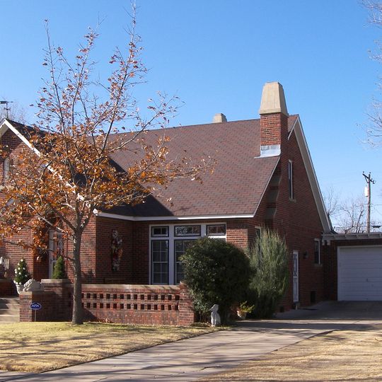 Amarillo Globe Dream House