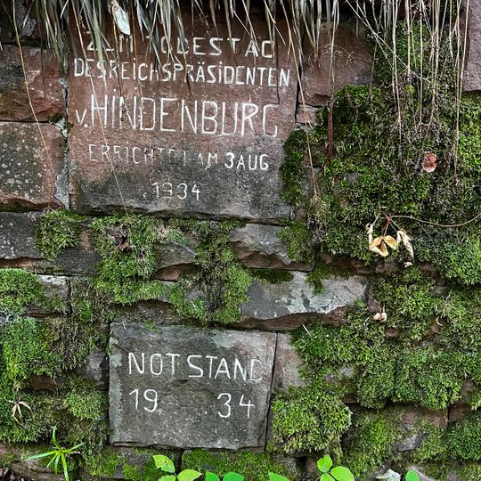 Gedenktafeln am Riesensteinweg