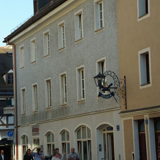 Wohn- und Geschäftshaus