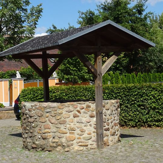 Dorfbrunnen Dorfstraße 11