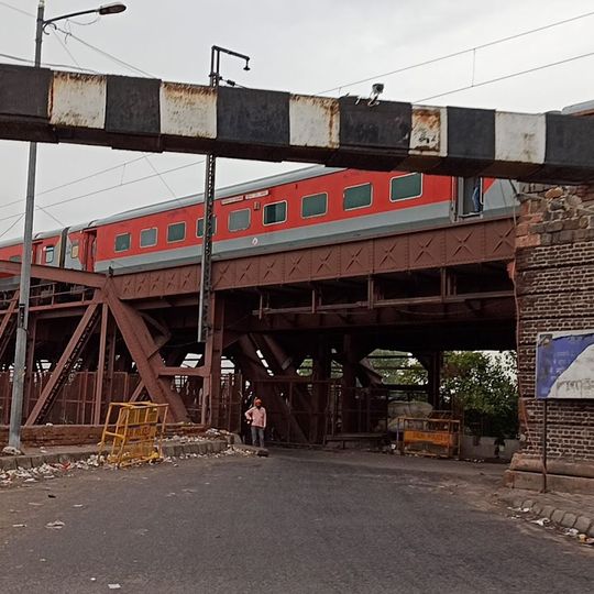 Old Yamuna Bridge