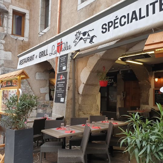Les Tables