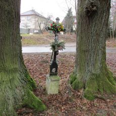 Kříž v Městských sadech v Pelhřimově u ulice Sdružená