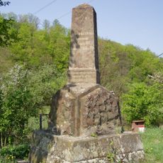 Pomník stavby Vlárské a Tepelské dráhy