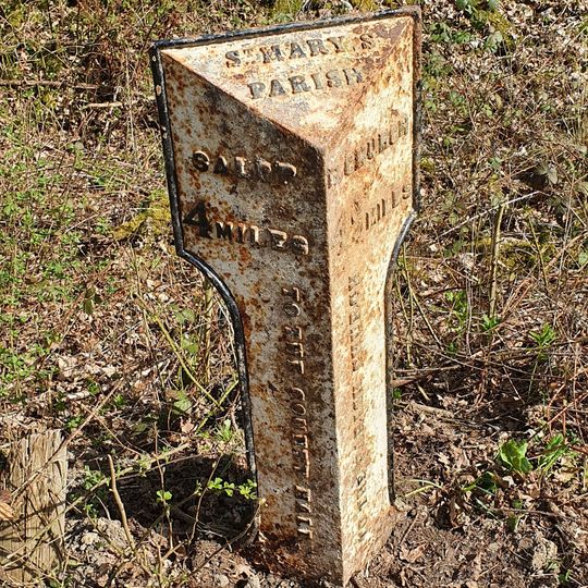 Milepost Approximately 410 Metres To The South East Of The Old Vicarage