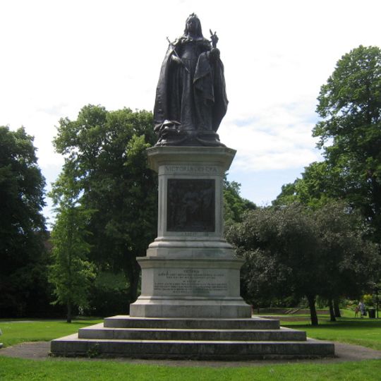 Statue of Queen Victoria