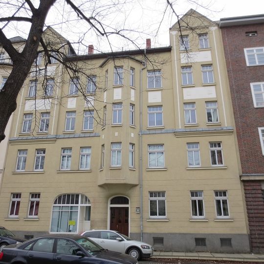 Mietshaus in geschlossener Bebauung Vettersstraße 28