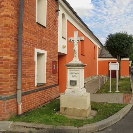Kříž v Sudkově před kaplí svatého Prokopa