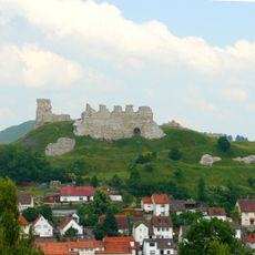 Schlossberg mit Ruine Flochberg