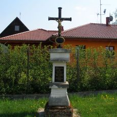 Kříž na rozcestí v Záluží