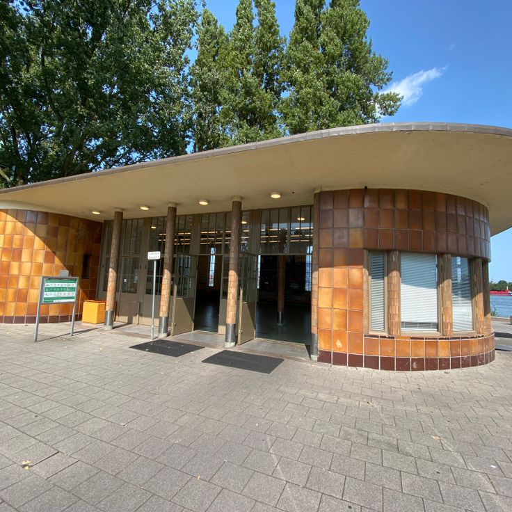 Charloisse Hoofd 25 te Rotterdam