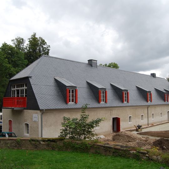 Staniszów Palace outbuildings