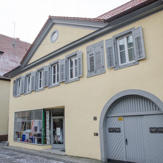 Wohn- und Geschäftshaus