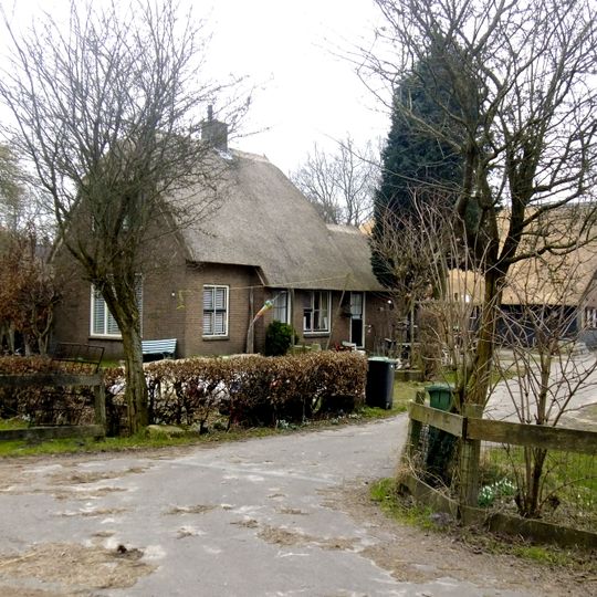 Middenbuurt 11, Giethoorn