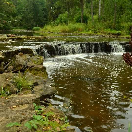 Riežupe waterfall and outcrops
