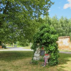 Pomník padlým v Hlivicích na návsi